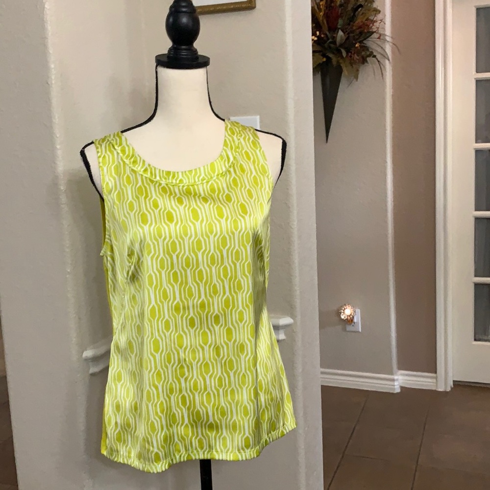 Ann Taylor chartreuse geometric print top tank Size M